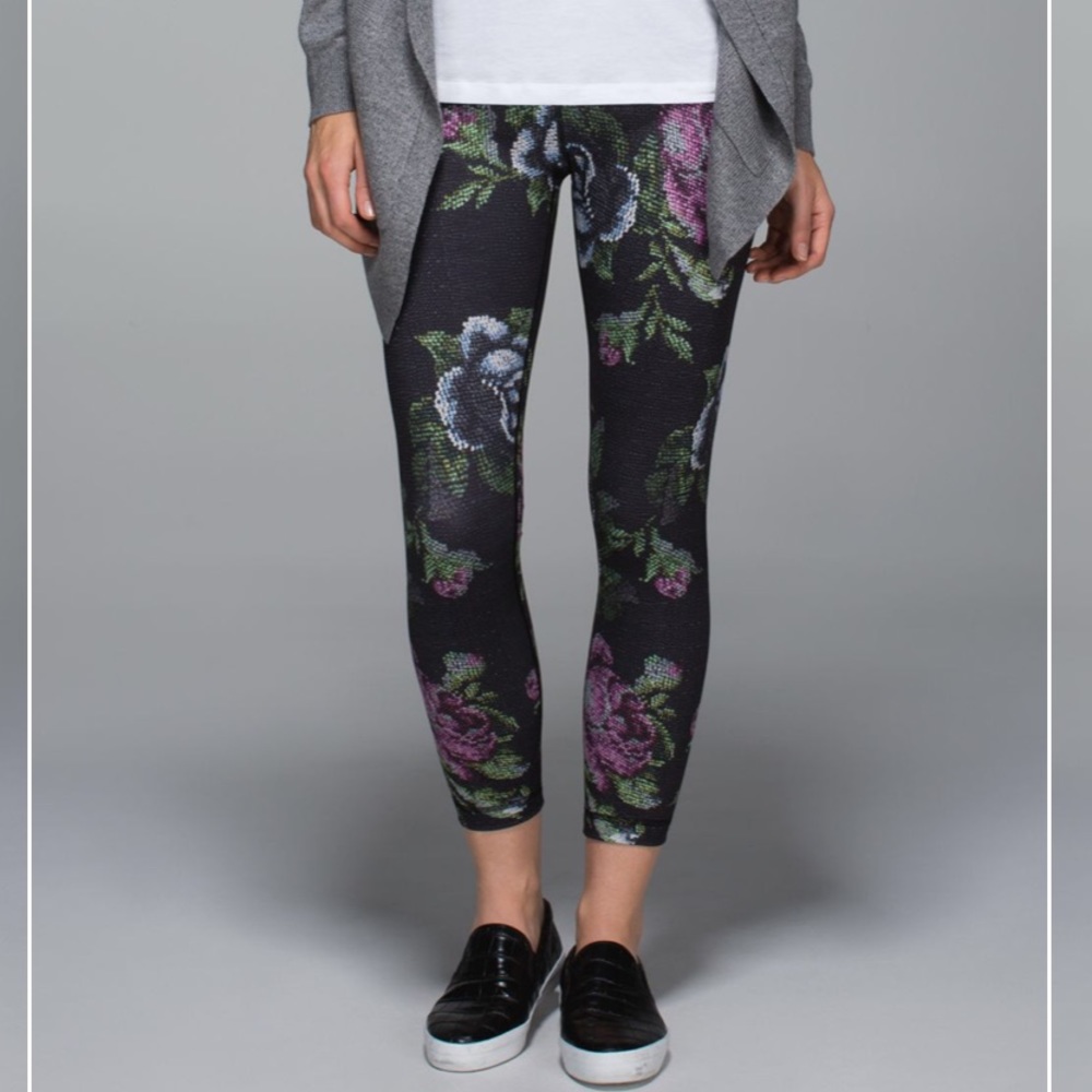 EUC Lululemon High Times Pant 7/8